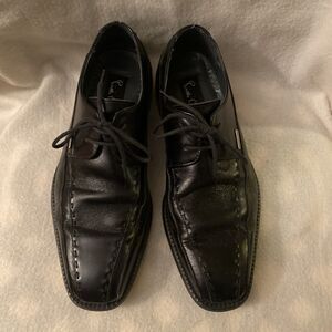 PIERRE CARDIN FORMAL MEN BLACK SHOE , Sz 8.5M, Good Condition, Laced, Shiny.